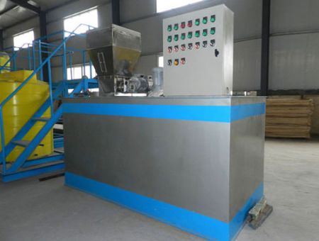 點擊查看詳細信息<br>標題：全自動不銹鋼加藥裝置 閱讀次數(shù)：4261