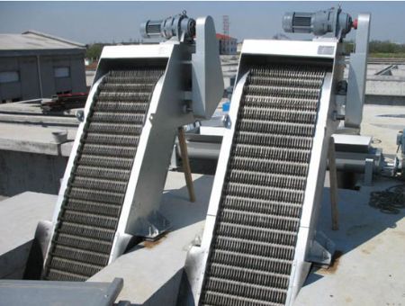 點擊查看詳細信息<br>標題：機械格柵除污機 閱讀次數(shù)：3057